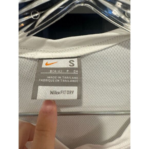 Nike Womens Dry Fit V-neck Short Sleeve Top White - S - Picture 4 of 4